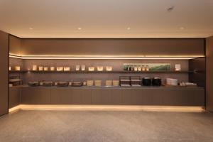 Tetera y cafetera en JI Hotel Shanghai Dishui Lake Subway Station