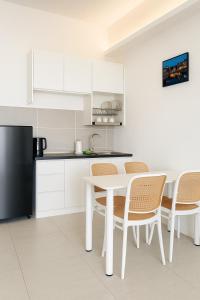 Η κουζίνα ή μικρή κουζίνα στο Sunshine Home Bell Suite