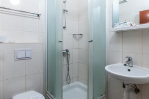 Koupelna v ubytování B&B Garestin + 19 fotografií