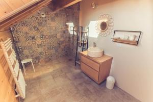 Ένα μπάνιο στο Villa à la ferme +32 φωτογραφίες