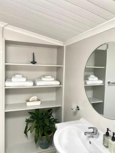 Ένα μπάνιο στο SleepINN at Dumont +12 φωτογραφίες