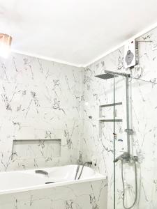 Ένα μπάνιο στο Jazeeraa beach stay