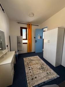 Afbeelding uit fotogalerij van Private Room in Sur House in Sur