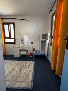 Afbeelding uit fotogalerij van Private Room in Sur House in Sur