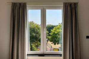 Nespecifikovaný výhled na hory nebo výhled na hory při pohledu z hotelu