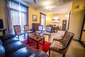 Posezení v ubytování Rishani-alay An Exclusive Affair by the Fountain