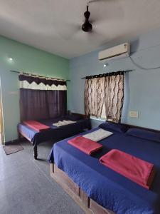 Photo de la galerie de l'établissement Gokarna Govekar Sea Facing Rooms, à Gokarn 59 autres photos