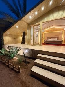 Budova, kde se penzion nachází + 5 fotografií