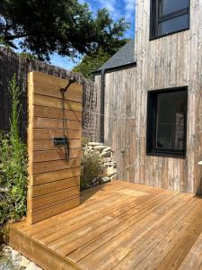 Budova, kde se prázdninový dům nachází + 30 fotografií