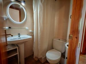 Koupelna v ubytování Chimenea, terraza y parking- Tu refugio acogedor - Besiberri 3 + 16 fotografií