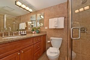 Φωτογραφία από το άλμπουμ του Paki Maui 424 · PM424 BeachFront 2BD w Ocean View σε Kahana