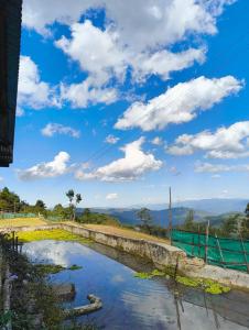 Φυσικό τοπίο κοντά σε οργανωμένο κάμπινγκ