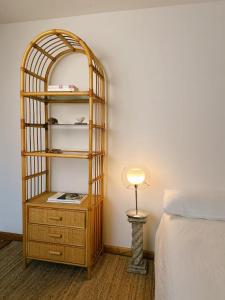 Ένα ή περισσότερα κρεβάτια σε δωμάτιο στο Private room neat Adraga Beach