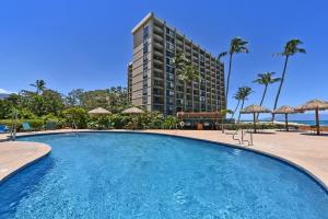 Swimmingpoolen hos eller tæt på Royal Kahana 701 · RK 701 Spacious OceanFront 2BD w Pool AC