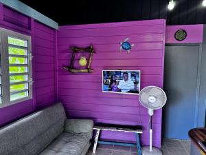 Χώρος καθιστικού στο Bungalow totalement rénové, piscine à partager