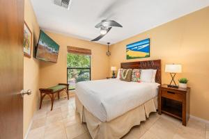 Postel nebo postele na pokoji v ubytování Kaanapali Plantation 18 · KPL 18: Ocean views, beach nearby, com + 41 fotografií