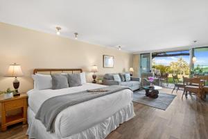 Ένα ή περισσότερα κρεβάτια σε δωμάτιο στο Eldorado A107 · EL A107 Remodeled Studio, Golf Course, Beach! +44 φωτογραφίες