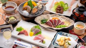Jídlo v ryokanu nebo okolí