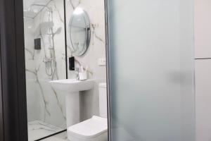 Et badeværelse på New Casa Boutique Hotel