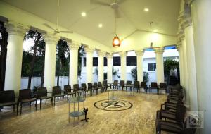 Restaurace v ubytování Rose Garden Resort DAULATABAD FORT