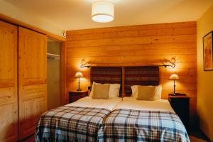 Postel nebo postele na pokoji v ubytování Le Cochet by Lodji + 25 fotografií