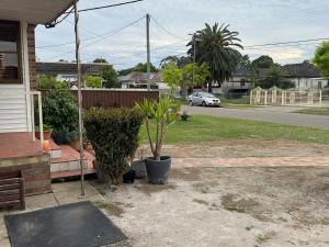 Κήπος έξω από το Elegant Classic Suite