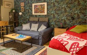 Χώρος καθιστικού στο Lovely Apartment In Borgholm With Wifi