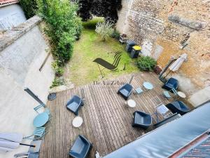 Φωτογραφία από το άλμπουμ του République 5 - Downtown & close to thermal baths σε Rochefort