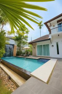 Πισίνα στο ή κοντά στο Suriyasom Villa 5