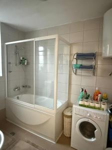 Et badeværelse på Ilidža Central 74 Residence