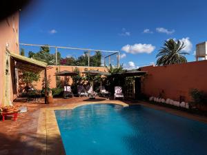 Πισίνα στο ή κοντά στο Riad Aïcha Addi-Pool & Hammam