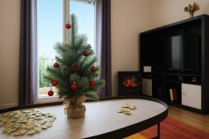 TV a/nebo společenská místnost v ubytování Beachfront Bliss Oasis