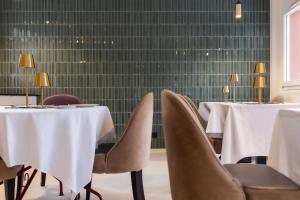 Posezení v ubytování Hôtel Alliance - Proche Paris