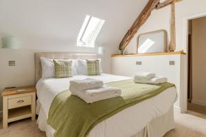 Postel nebo postele na pokoji v ubytování Famau View Farm- Stunning countryside location