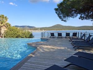 Naturlandskabet i nærheden af lejligheden + 42 billeder