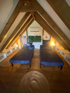 Postel nebo postele na pokoji v ubytování Chill lodge