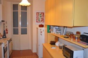 Nhà bếp/bếp nhỏ tại Affittacamere Casa Ciri