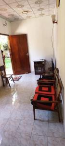 Posezení v ubytování Omandi Villa