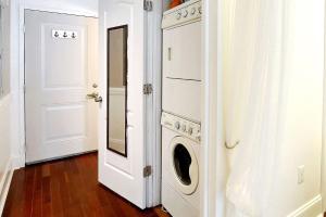 Fotografie z fotogalerie ubytování Above Broughton St 3015B v destinaci Savannah