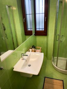 Ένα μπάνιο στο Casa Adelaide Rho Fiera