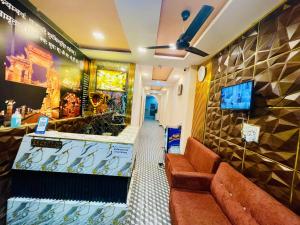 Μια τηλεόραση ή/και κέντρο ψυχαγωγίας στο Hotel Jay Shree