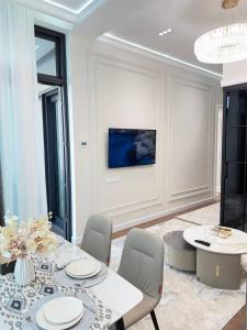 Posezení v ubytování Nest One - 35 Floor Luxury apartment