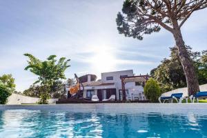 Πισίνα στο ή κοντά στο La Villa De Los Mares