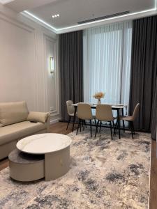 Posezení v ubytování Nest One - 35 Floor Luxury apartment