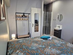 Ένα ή περισσότερα κρεβάτια σε δωμάτιο στο O Bel Haybois Dormant " Le Chevriard " +2 φωτογραφίες