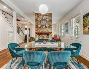 Un lugar para sentarse en Savannah Nest