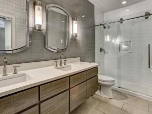 Ένα μπάνιο στο Parker's Collection - 6 Bedroom +37 φωτογραφίες