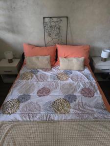 Postel nebo postele na pokoji v ubytování Nina Urban Apartment-Novi Beograd