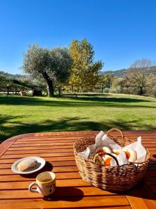 Příslušenství pro přípravu čaje a kávy v ubytování La Casa di Farfa - Lovely Home in Sabina