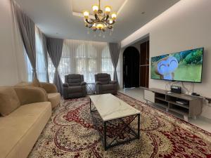 Μια τηλεόραση ή/και κέντρο ψυχαγωγίας στο The hom 2